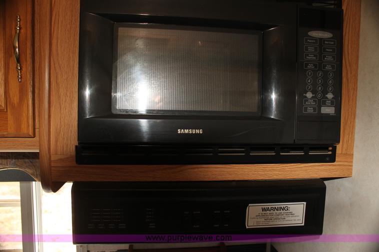 image for item H7351 1999 Dutchmen Classic GL 31' camper