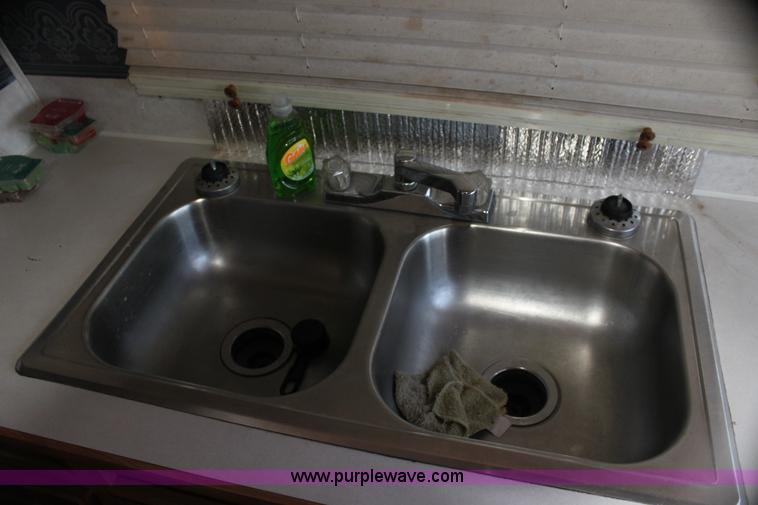 image for item H7351 1999 Dutchmen Classic GL 31' camper