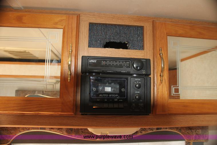 image for item H7351 1999 Dutchmen Classic GL 31' camper