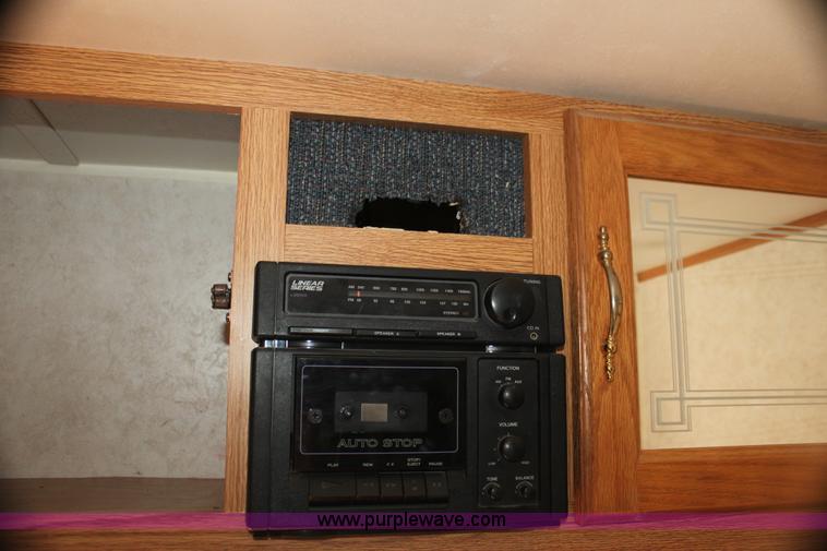 image for item H7351 1999 Dutchmen Classic GL 31' camper