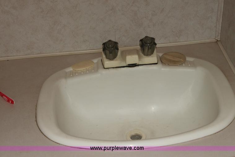 image for item H7351 1999 Dutchmen Classic GL 31' camper