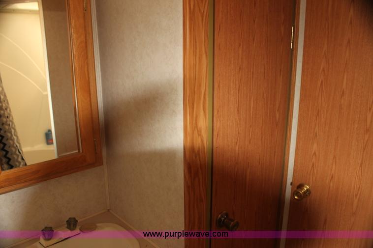 image for item H7351 1999 Dutchmen Classic GL 31' camper