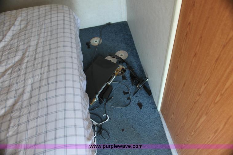 image for item H7351 1999 Dutchmen Classic GL 31' camper