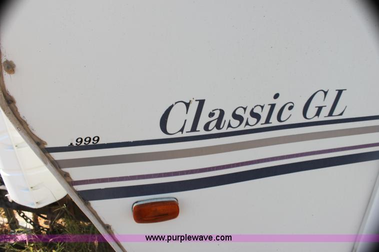 image for item H7351 1999 Dutchmen Classic GL 31' camper