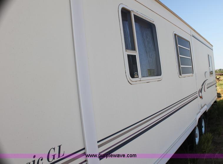 image for item H7351 1999 Dutchmen Classic GL 31' camper