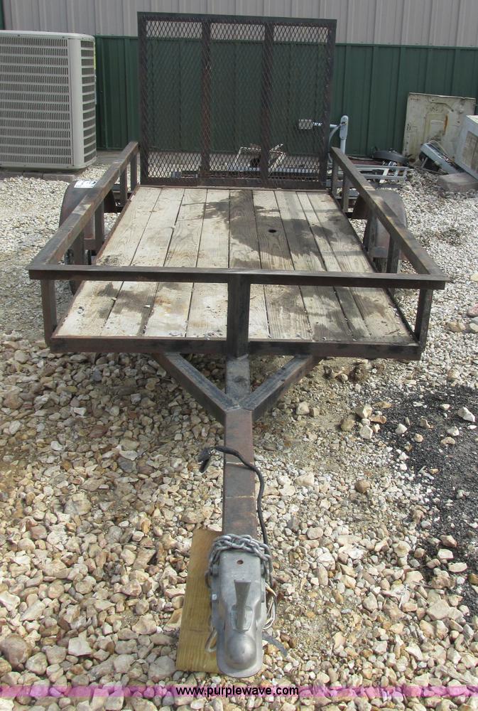 image for item H7716 2009 utility trailer