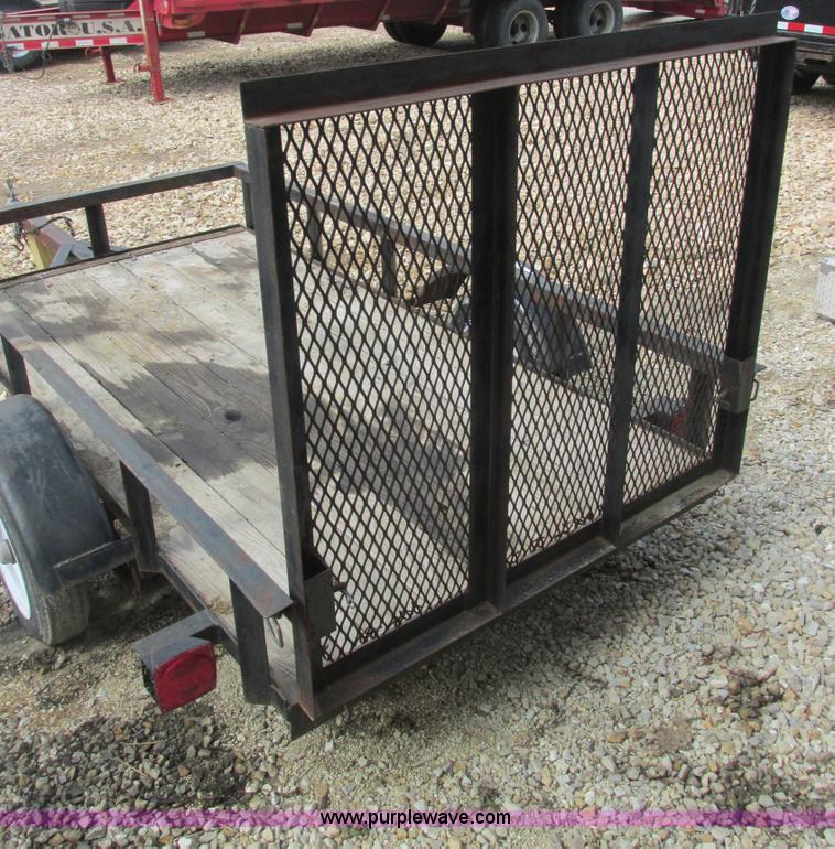 image for item H7716 2009 utility trailer