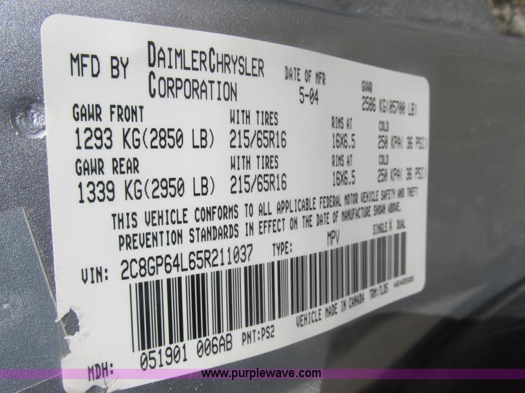 image for item H7721 2005 Chrysler Town & Country Limited van