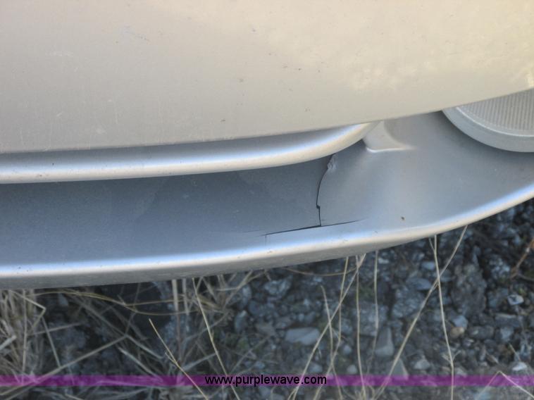 image for item H7721 2005 Chrysler Town & Country Limited van