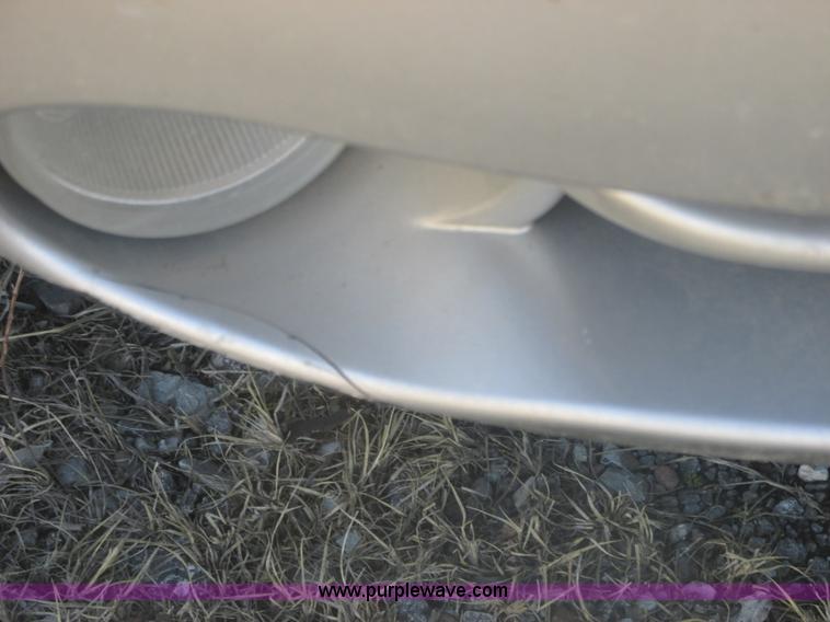 image for item H7721 2005 Chrysler Town & Country Limited van