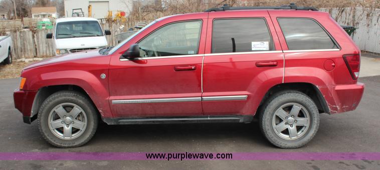 image for item H7857 2005 Jeep Grand Cherokee Limited SUV