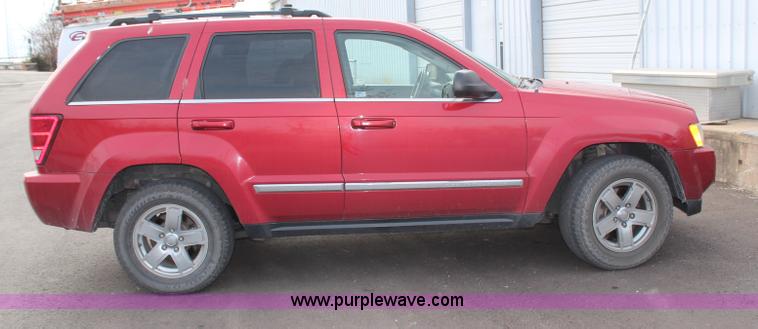 image for item H7857 2005 Jeep Grand Cherokee Limited SUV