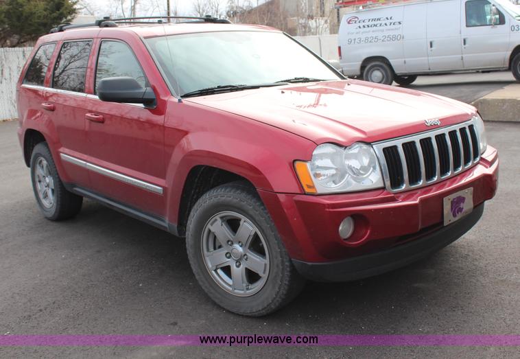 image for item H7857 2005 Jeep Grand Cherokee Limited SUV