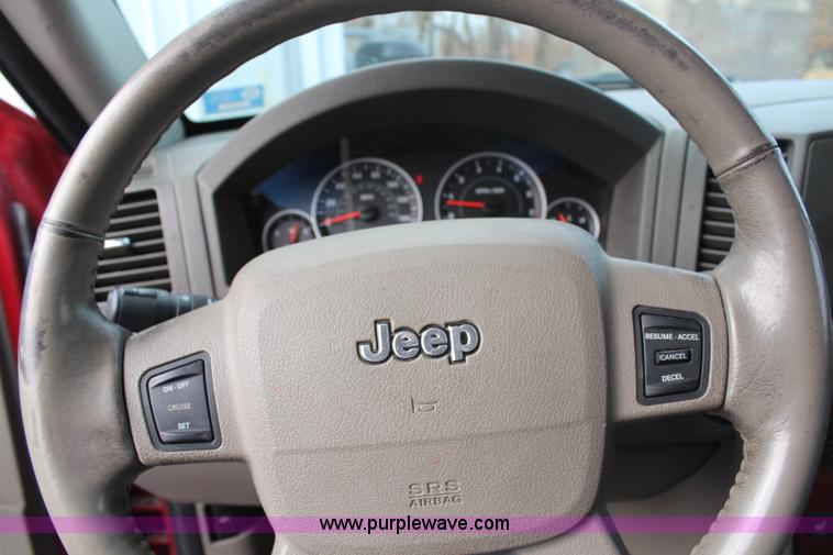 image for item H7857 2005 Jeep Grand Cherokee Limited SUV
