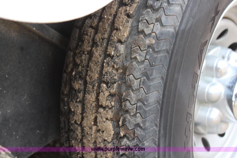 image for item H7947 2006 Travalong gooseneck cargo trailer