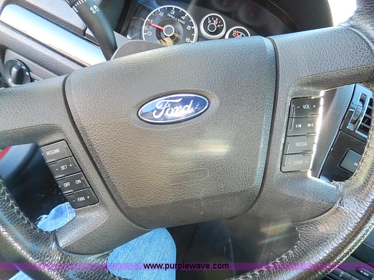 image for item H9516 2006 Ford Fusion SEL