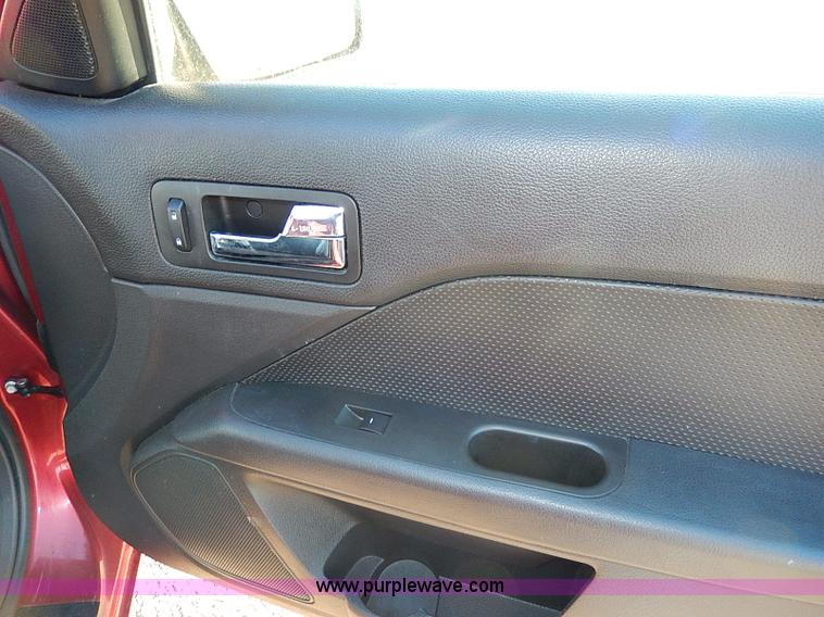 image for item H9516 2006 Ford Fusion SEL