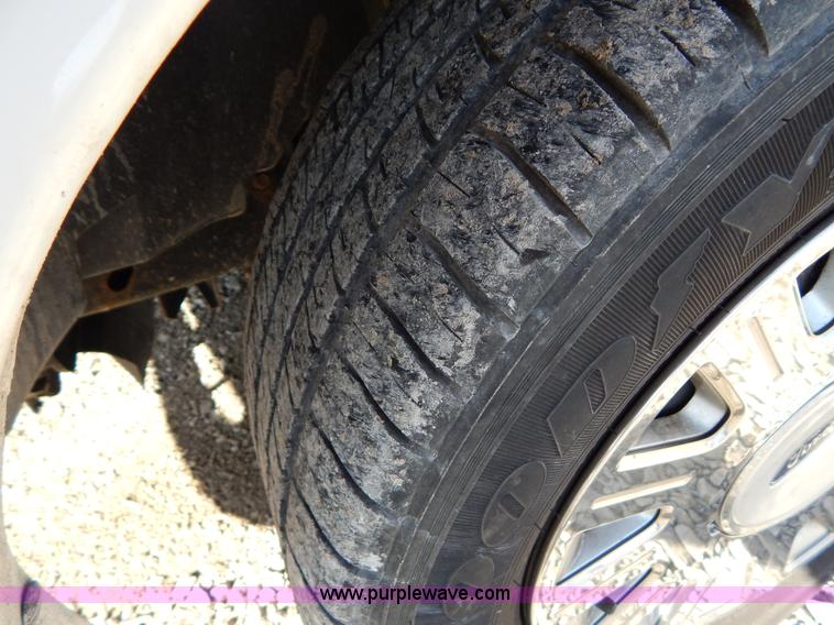 image for item I1178 2003 Ford Crown Victoria Police Interceptor