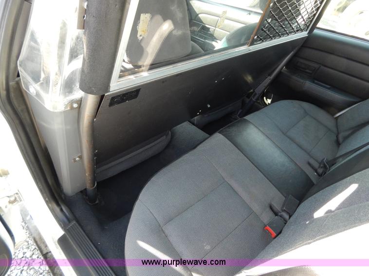 image for item I1178 2003 Ford Crown Victoria Police Interceptor