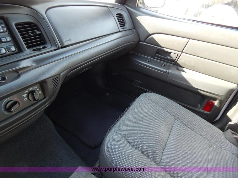 image for item I1178 2003 Ford Crown Victoria Police Interceptor