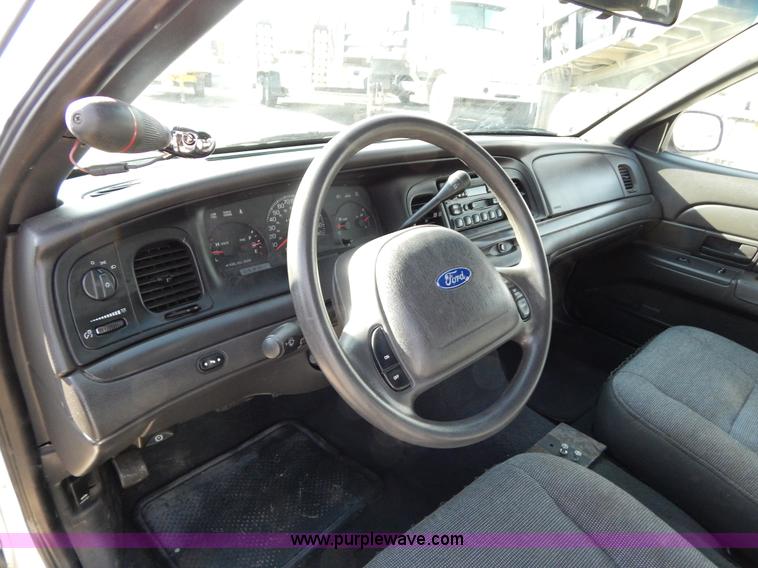 image for item I1178 2003 Ford Crown Victoria Police Interceptor