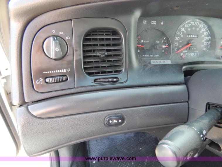 image for item I1178 2003 Ford Crown Victoria Police Interceptor