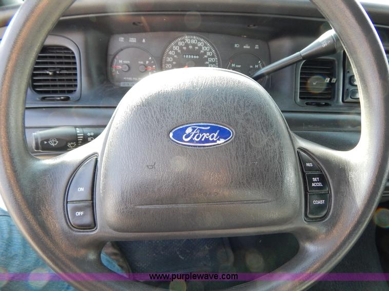 image for item I1178 2003 Ford Crown Victoria Police Interceptor