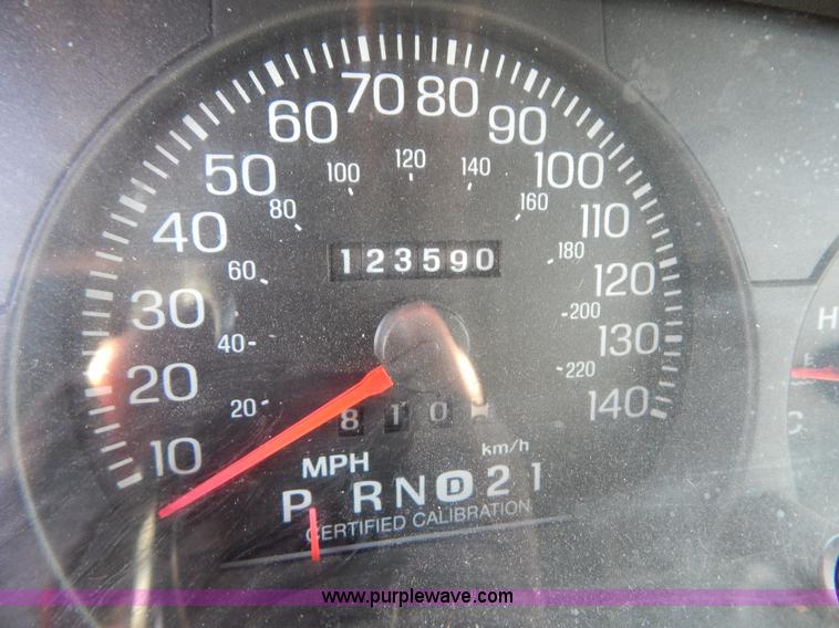 image for item I1178 2003 Ford Crown Victoria Police Interceptor