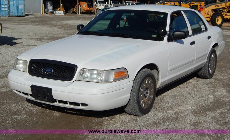 image for item I1179 2003 Ford Crown Victoria Police Interceptor