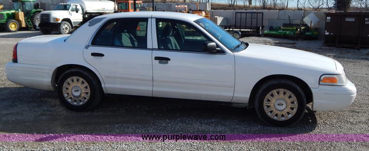 image for item I1179 2003 Ford Crown Victoria Police Interceptor