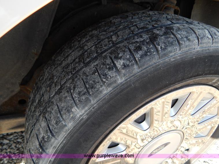 image for item I1179 2003 Ford Crown Victoria Police Interceptor