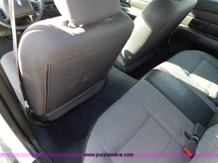 image for item I1179 2003 Ford Crown Victoria Police Interceptor