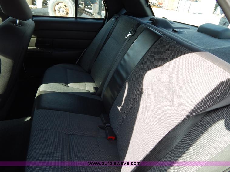 image for item I1179 2003 Ford Crown Victoria Police Interceptor
