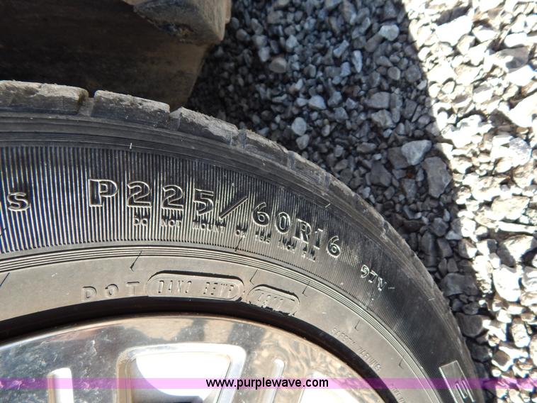 image for item I1180 2005 Ford Crown Victoria Police Interceptor