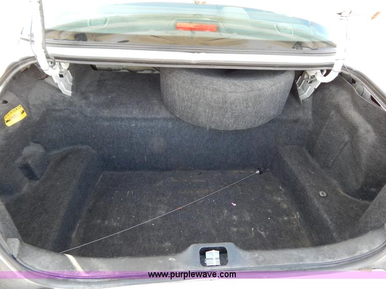 image for item I1180 2005 Ford Crown Victoria Police Interceptor