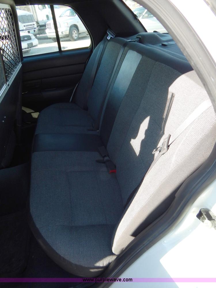 image for item I1180 2005 Ford Crown Victoria Police Interceptor