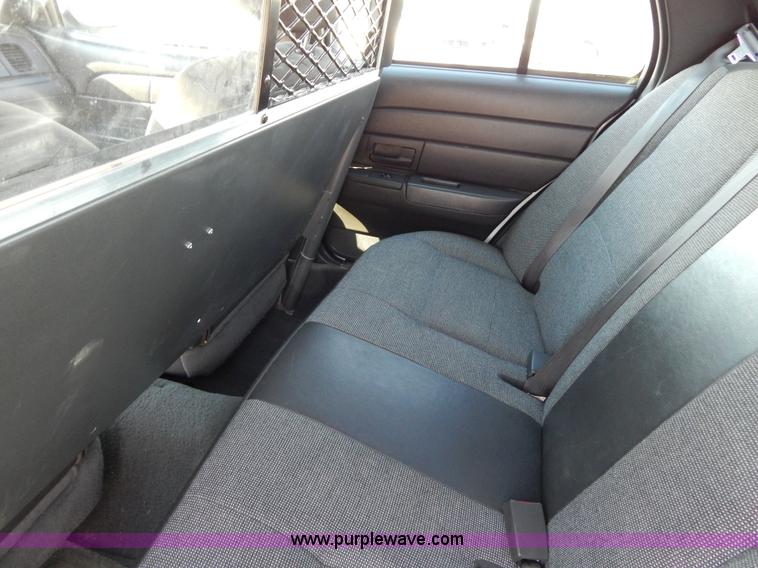 image for item I1180 2005 Ford Crown Victoria Police Interceptor