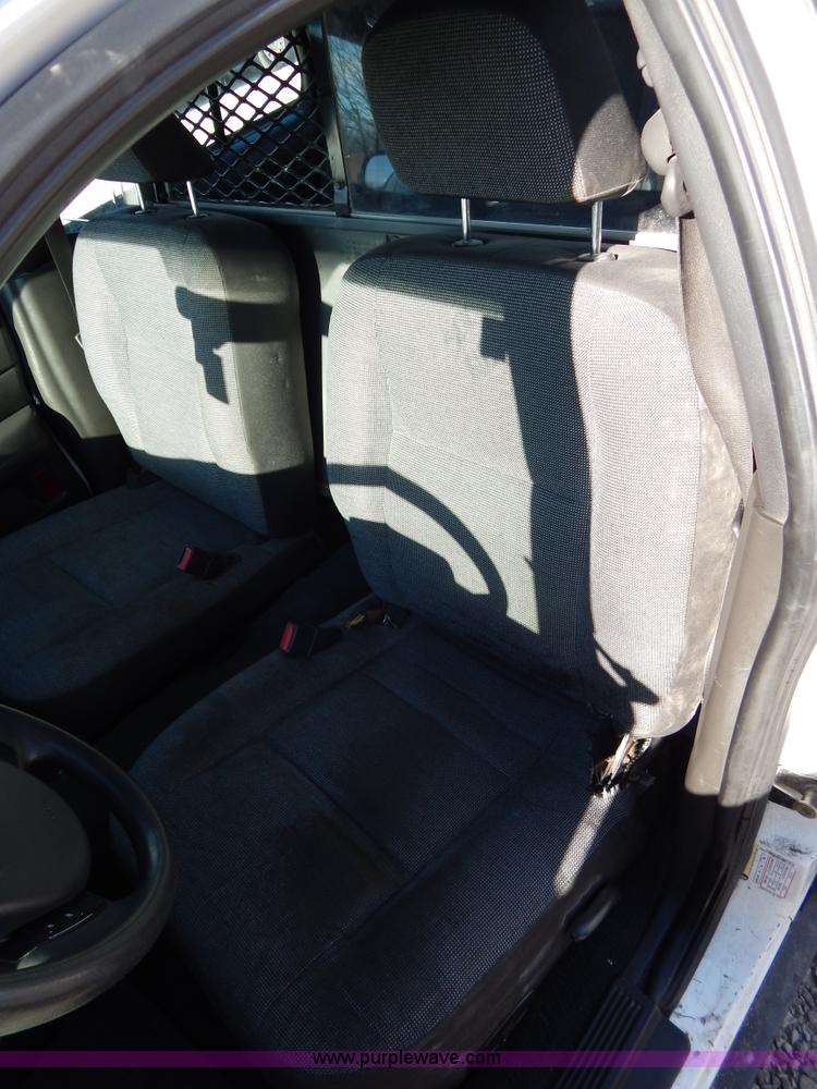 image for item I1180 2005 Ford Crown Victoria Police Interceptor
