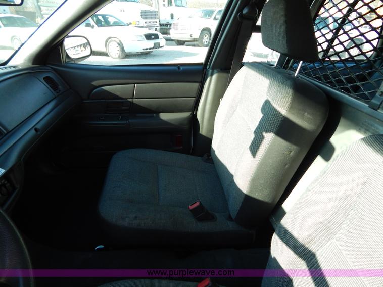 image for item I1180 2005 Ford Crown Victoria Police Interceptor