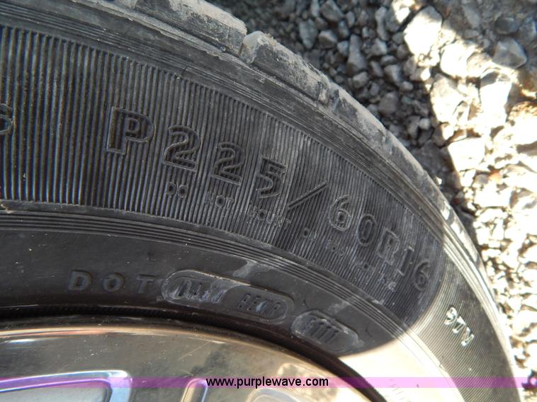 image for item I1181 2005 Ford Crown Victoria Police Interceptor