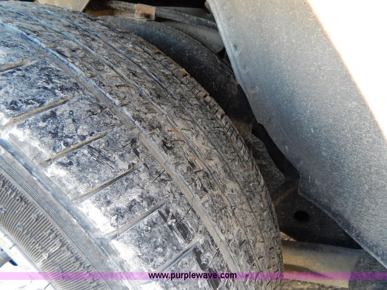 image for item I1181 2005 Ford Crown Victoria Police Interceptor