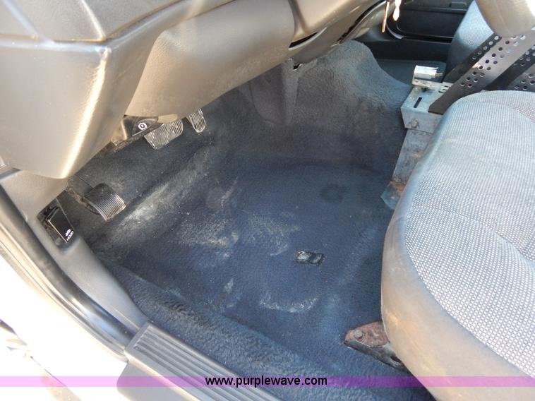 image for item I1181 2005 Ford Crown Victoria Police Interceptor