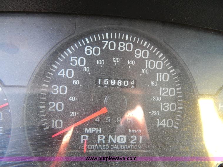 image for item I1181 2005 Ford Crown Victoria Police Interceptor