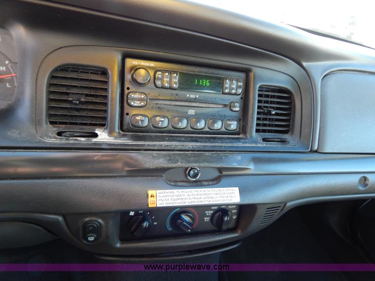 image for item I1181 2005 Ford Crown Victoria Police Interceptor