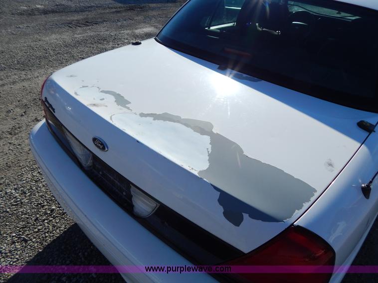 image for item I1181 2005 Ford Crown Victoria Police Interceptor