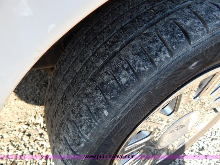 image for item I1182 2005 Ford Crown Victoria Police Interceptor