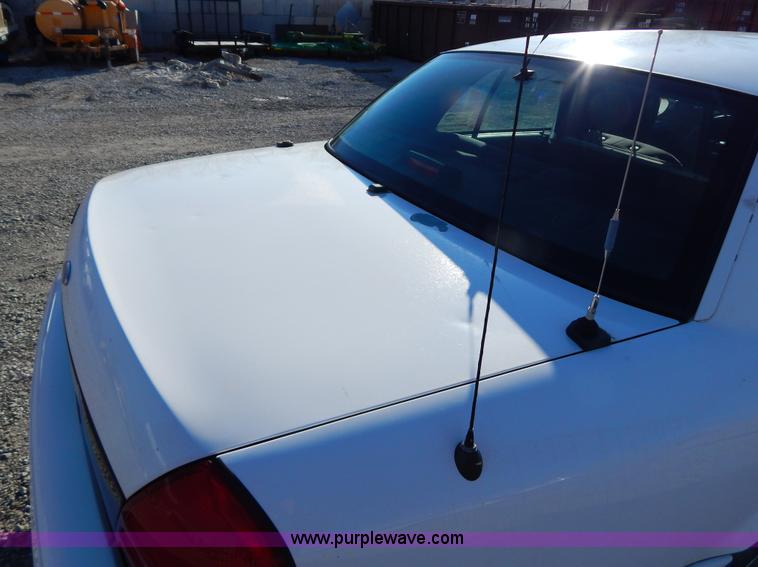 image for item I1182 2005 Ford Crown Victoria Police Interceptor