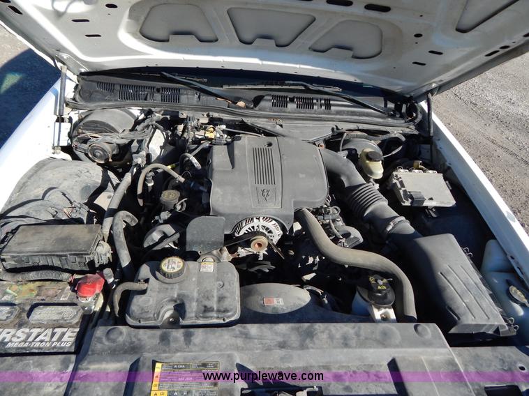 image for item I1182 2005 Ford Crown Victoria Police Interceptor