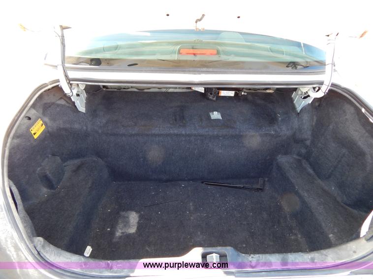 image for item I1182 2005 Ford Crown Victoria Police Interceptor