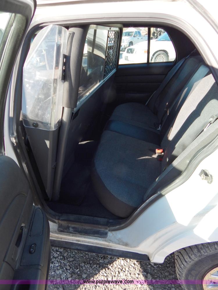 image for item I1182 2005 Ford Crown Victoria Police Interceptor